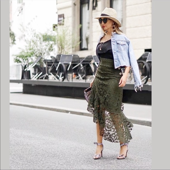 Zara lace green asymmetrical side buttons skirt - Picture 8 of 8